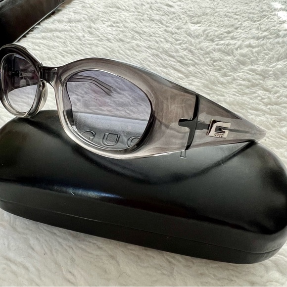 Gucci GG 2432/S T5V Gray/Black Clear Frame Gradient Lens Oval Sunglasses w/Case - Picture 6 of 16